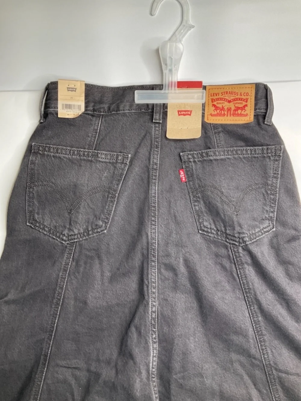 Y2K Levi’s Denim Flare, Maxi, Mermaid Skirt woman’s size 25.waist (100)